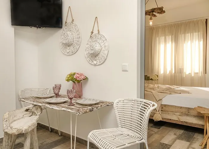 Hotels in Nea Roda