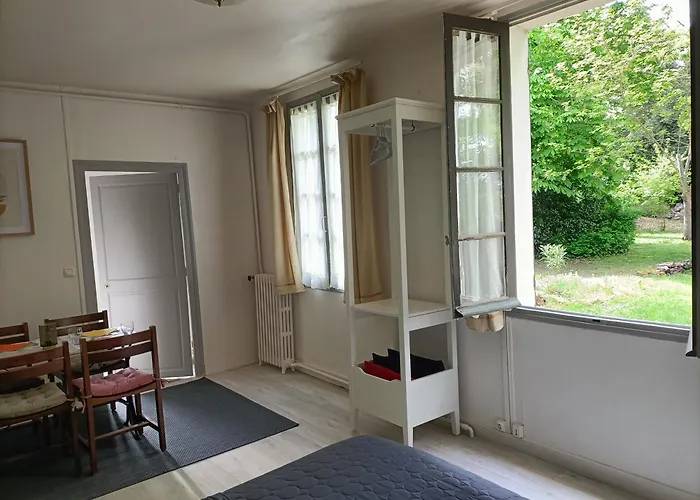 VILLA ESPERANZA Suite de plain-pied, indépendante, 1 à 4 personnes proche Zoo de Beauval et châteaux de La Loire Valençay
