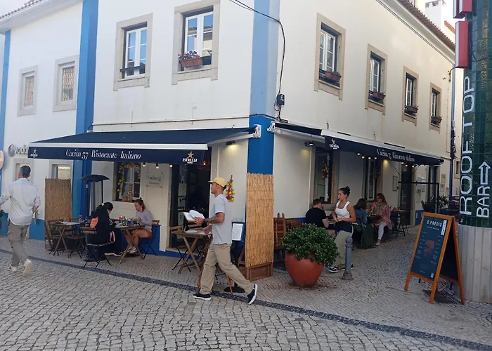 Arthouse Surf Ericeira Hotel