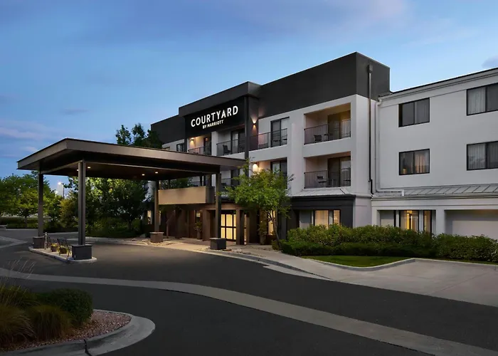Courtyard Boulder Longmont Hotel