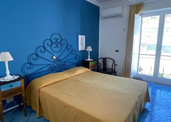 B&B Lunaponzese-Ponza Centro