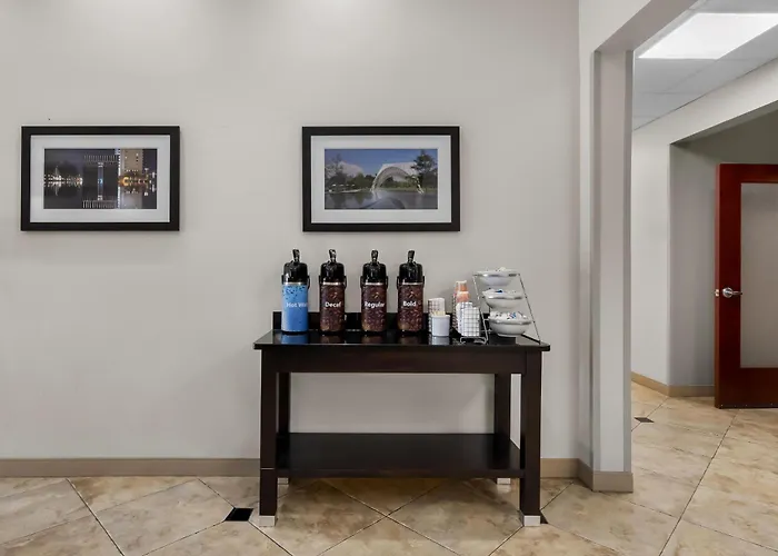 Yukon Hotels