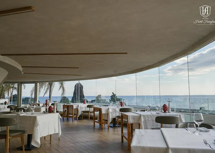 Aci Trezza Hotels