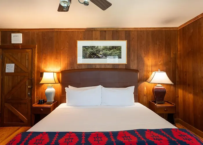 Robbinsville Hotels