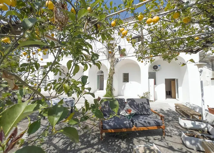 Casa Nina- Camere Con Vista Mare E Terrazza A Raito, Costiera Amalfitana Vietri