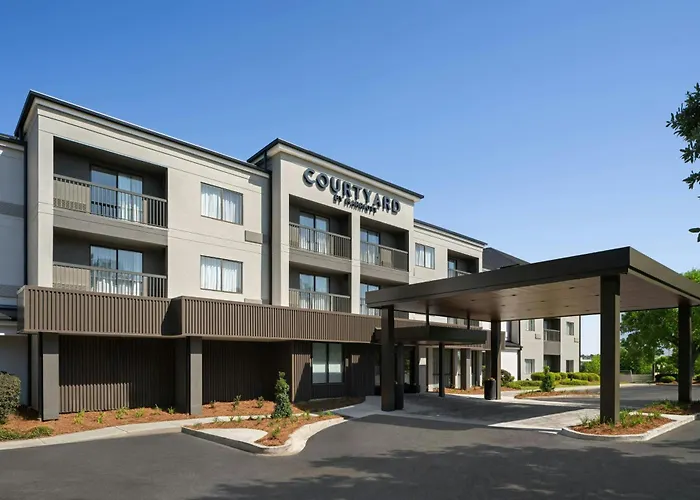 Courtyard By Marriott Valdosta Hotel
