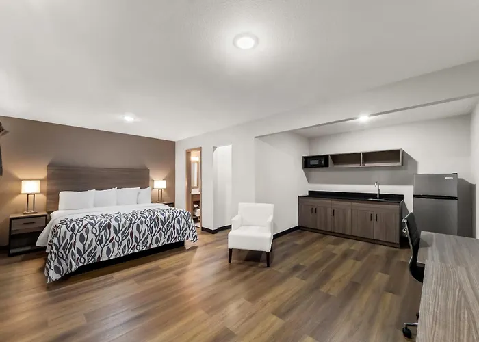 Del Rio Hotels