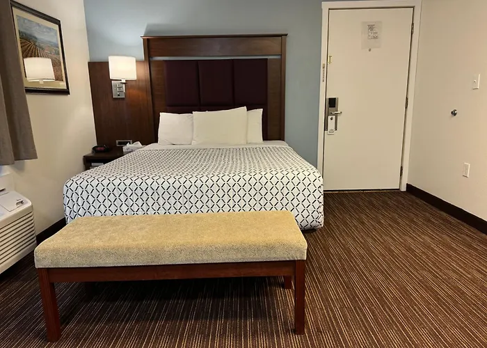 Milton-Freewater Hotels