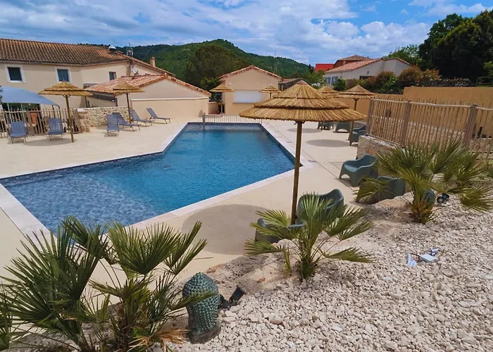 Hotel Restaurant Les Chataigniers Privas