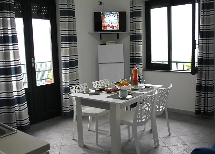 Villa Anita Apartments Capo dʼOrlando
