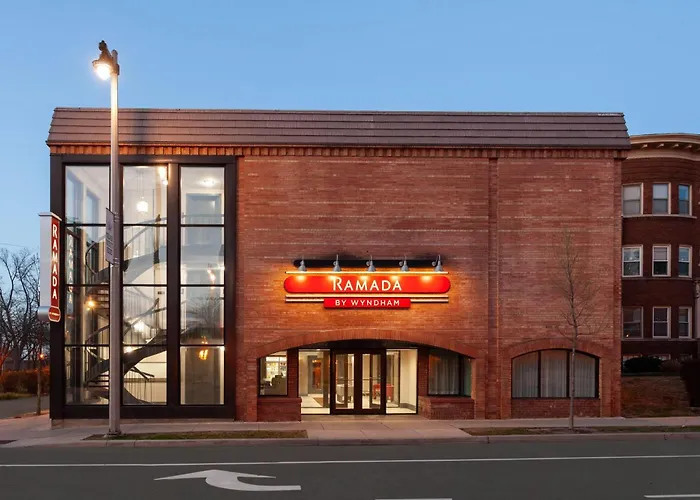 Ramada By Wyndham Milwaukee