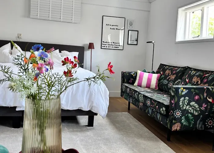 Ninet7 Bed and Breakfast Tilburg