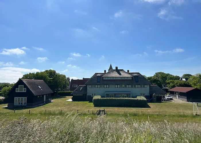 Hotels in Den Oever