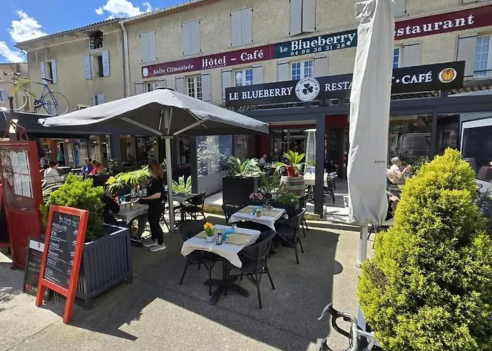 Hôtel-Restaurant Le Blueberry Malaucène