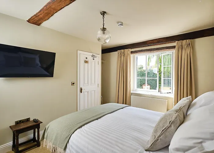 Lea (Herefordshire) Hotels
