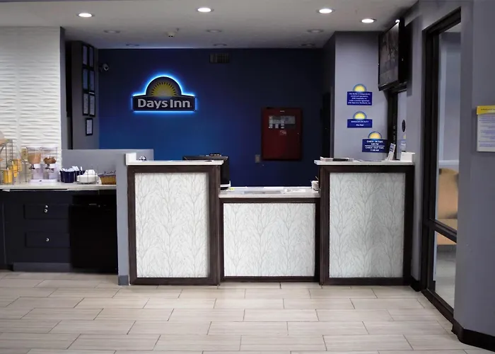 Days Inn By Wyndham Montgomery