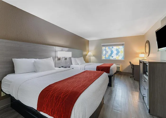 Carrollton Hotels