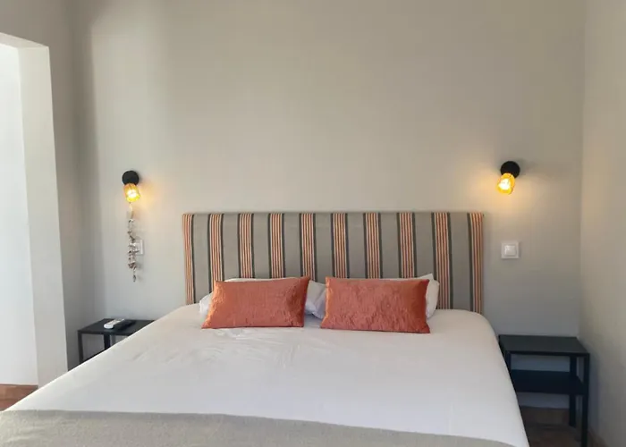 Casa Largo do Poço Guesthouse Alvor