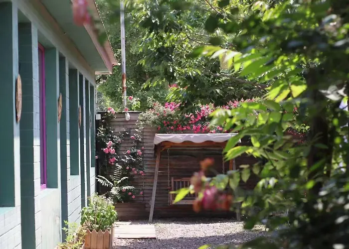 Encounter Garden Great Wall Holiday Guesthouse