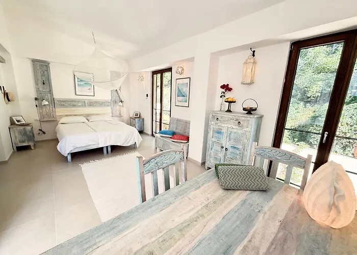 Cefalù Forest Hideout