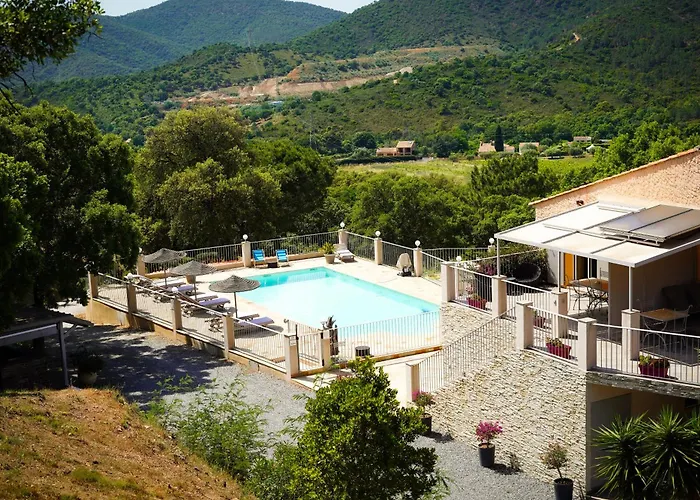 La Villa Nais -Suites&Appartements avec Piscine et Padel Bormes-les-Mimosas