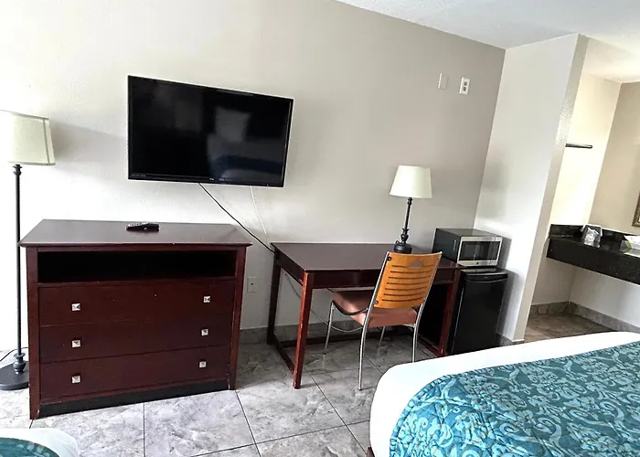 Shining Light Inn & Suites Kissimmee
