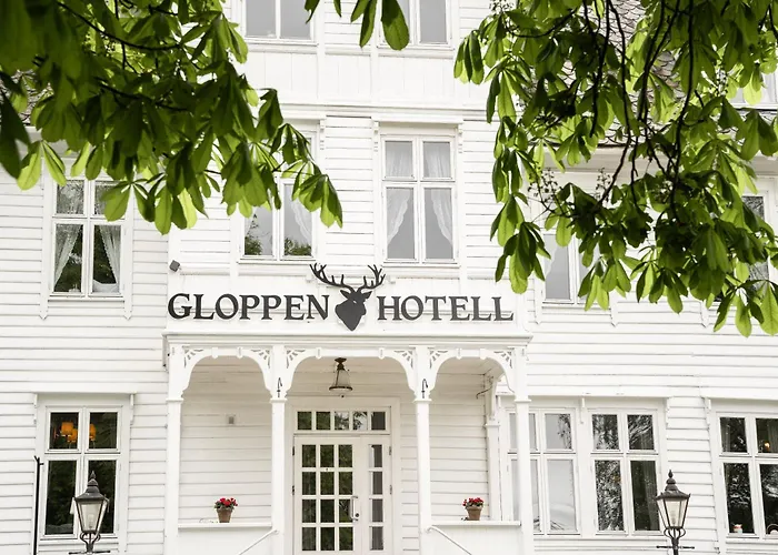 Hotels in Sandane