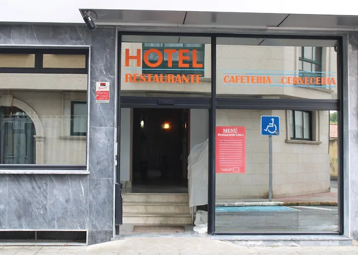 Hoteles en Ares