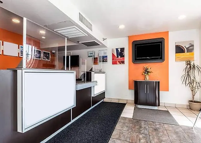 Super 8 By Wyndham Petaluma