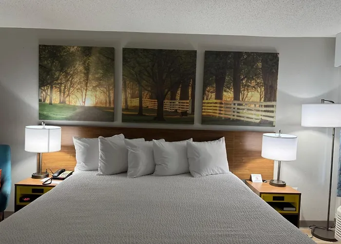 Days Inn By Wyndham Clanton Al