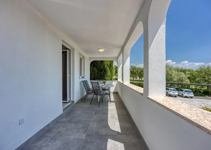 Apartments Saladinka