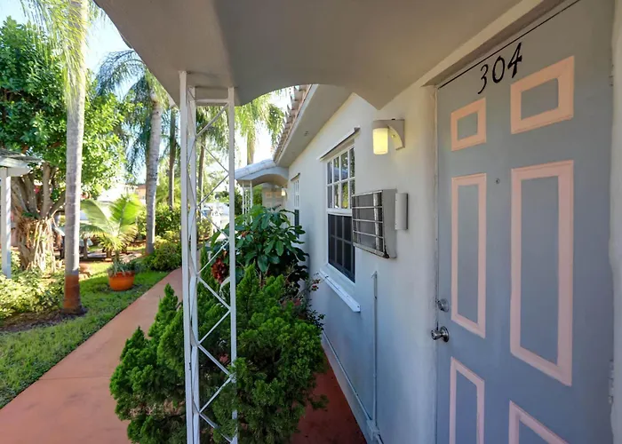 Hallandale Beach Hotels