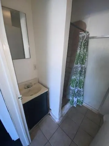 Reedley Hotels