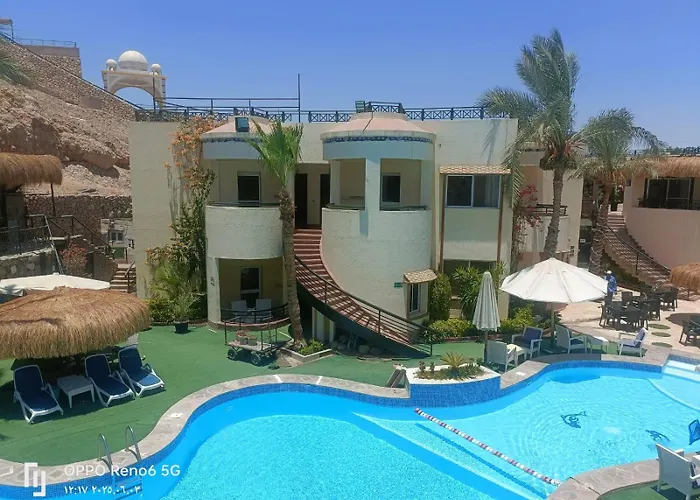 Naama Inn Hotel