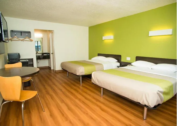 Motel 6-Palestine, Tx