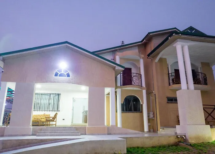 Elmina Hotels