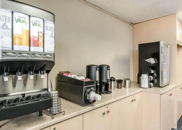 New Liskeard Hotels