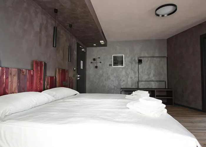 Hotels in Chiavenna