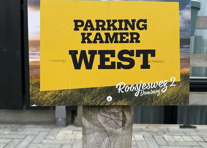 Roosjesweg 2 Luxe studio 400 meter van strand met parkeerplaats Domburg