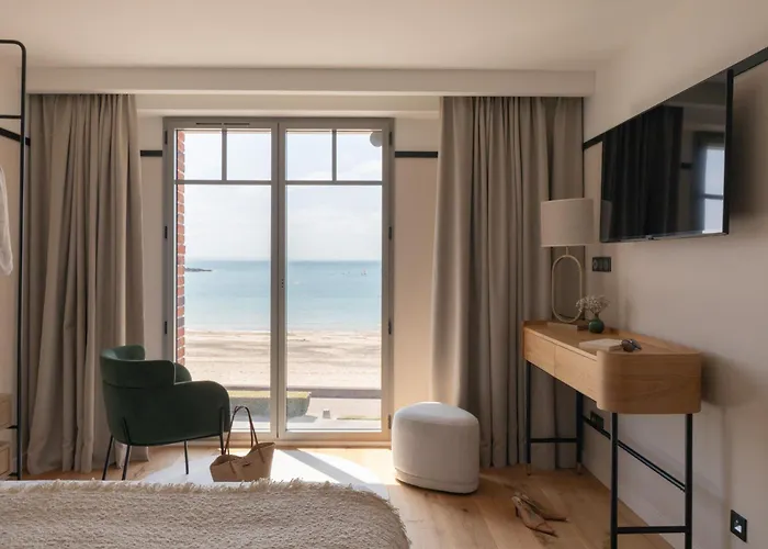 Hotels in Erquy