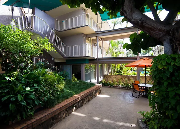 Pacific Marina Inn Airport