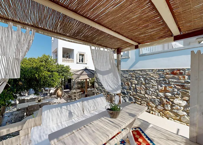 Irakleia (Naxos) Hotels
