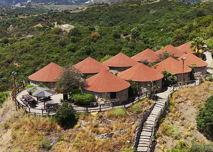 Hotel Selwo Lodge - Animal Park Tickets Included