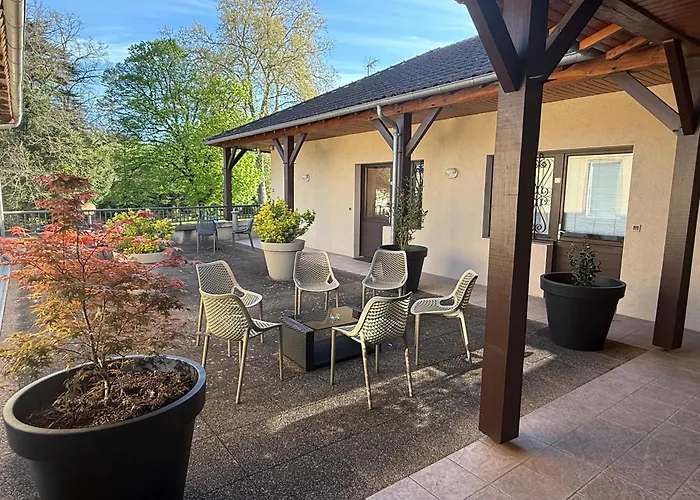 Hotel Logis Le Victor Hugo à Saint-Céré