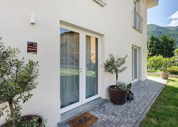 Peonia 2 Posti Wi-Fi Ac Free Park Jacuzzi Bed and Breakfast Porlezza