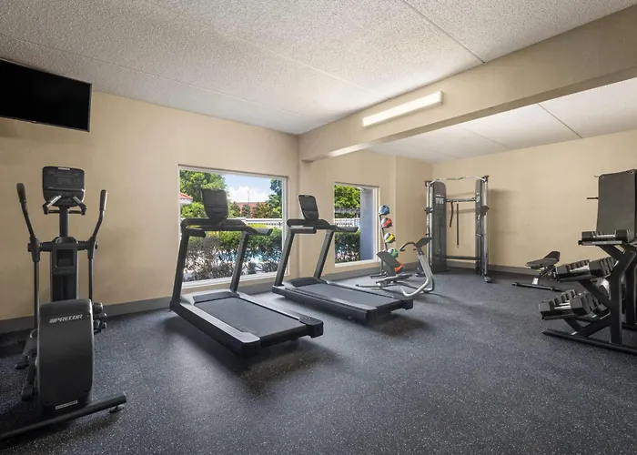 La Quinta By Wyndham Raleigh Cary Hotel