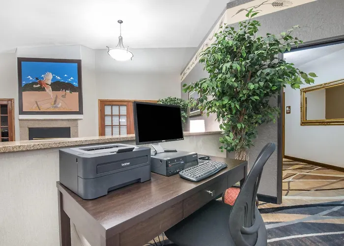 Watertown Hotels