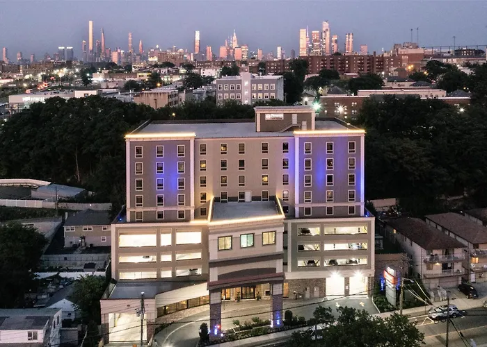 North Bergen Hotels
