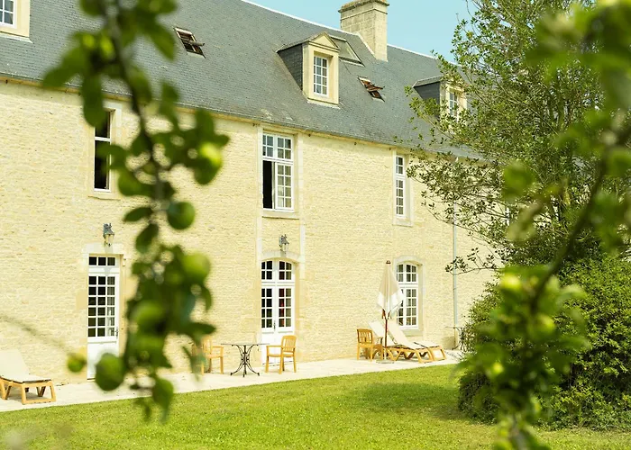 Crepon Hotels
