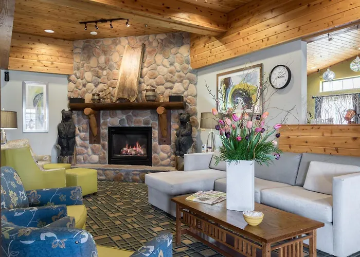 White Pine Inn & Suites Holland